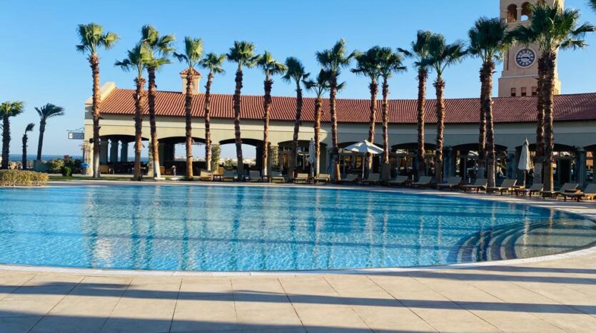 2 -Bedroom Penthouse for Sale in Veranda Sahl Hasheesh-125 m²