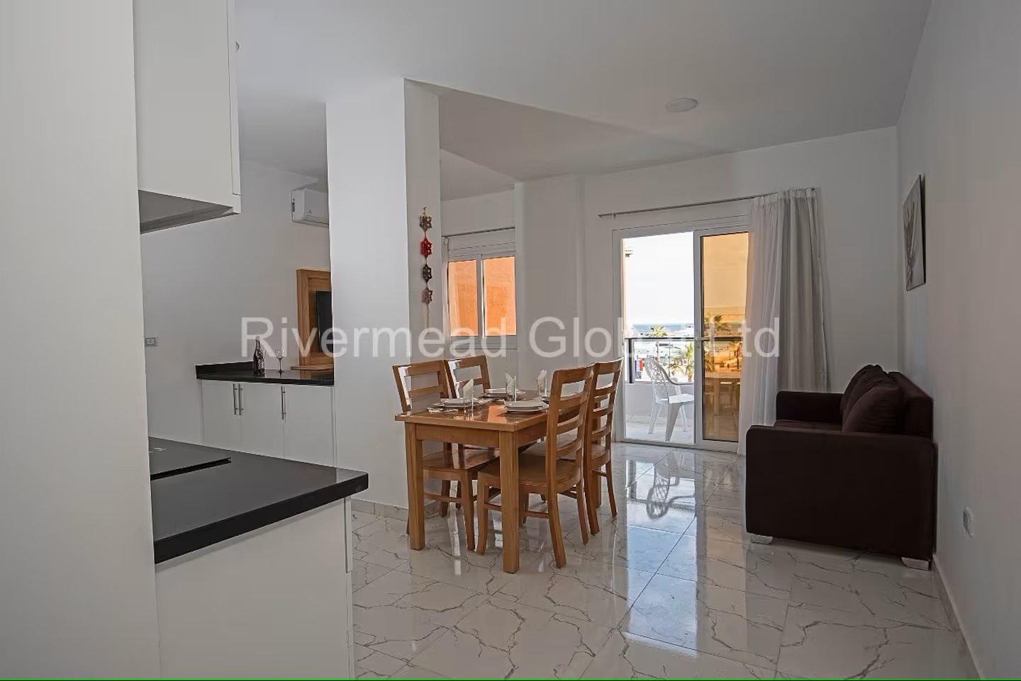 2 Bedroom Apartment with Sea and Marina View – zdjęcie 17